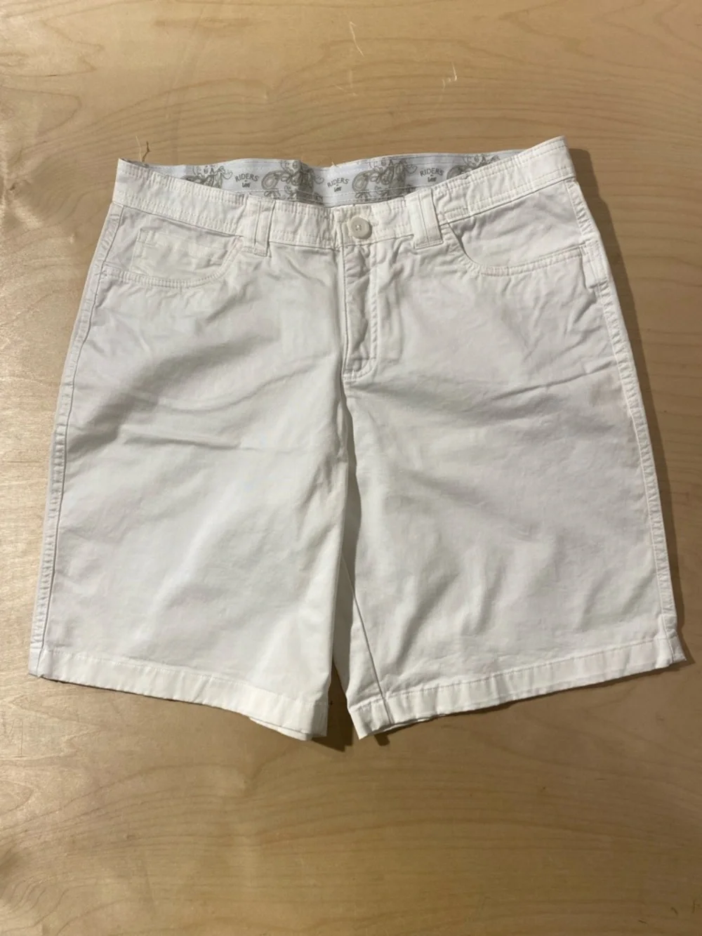 Rider’s by Lee White Women's Cotton Bermuda Shorts 12M (RB)